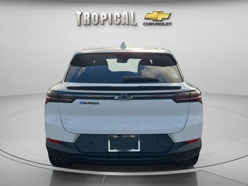 New 2026 Chevrolet Equinox EV LT w/ LPO, Blackout Package FWD image 4