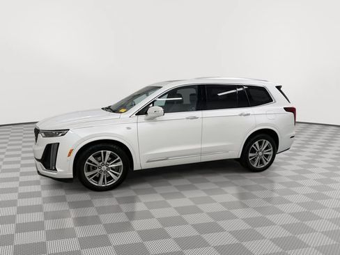 Used 2023 Cadillac XT6 Premium Luxury w/ Technology Package AWD/4WD image 5