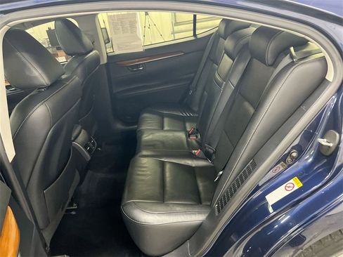 Used 2014 Lexus ES 300h image 23