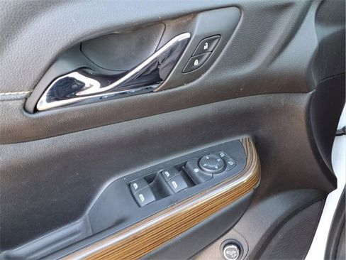 Used 2023 GMC Acadia SLE w/ Driver Convenience Package image 20