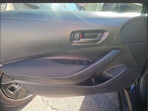 Used 2025 Toyota Corolla LE image 10