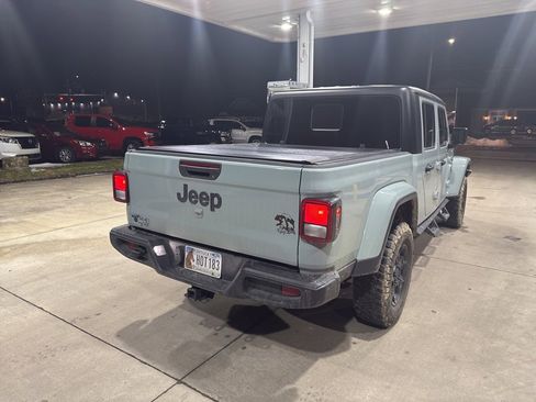 Used 2023 Jeep Gladiator Willys image 3