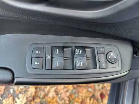 Used 2019 Jeep Cherokee Trailhawk w/ Cold Weather Group image 19