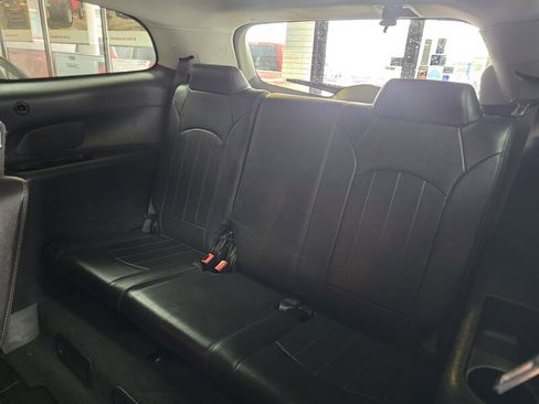 Used 2017 Buick Enclave Leather image 11
