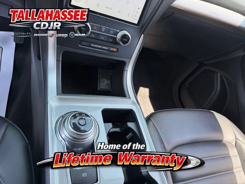 Used 2024 Ford Edge SEL AWD/4WD image 25