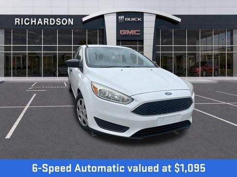 Used 2015 Ford Focus S FWD image 2