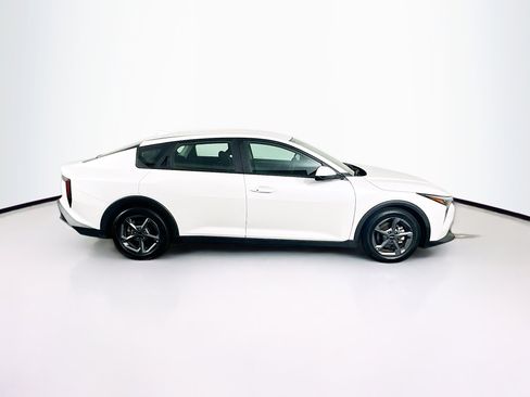Used 2025 Kia K4 FWD image 10