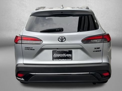 Used 2023 Toyota Corolla Cross XSE image 6