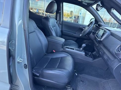 Used 2023 Toyota Tacoma TRD Sport w/ TRD Premium Sport Package image 12