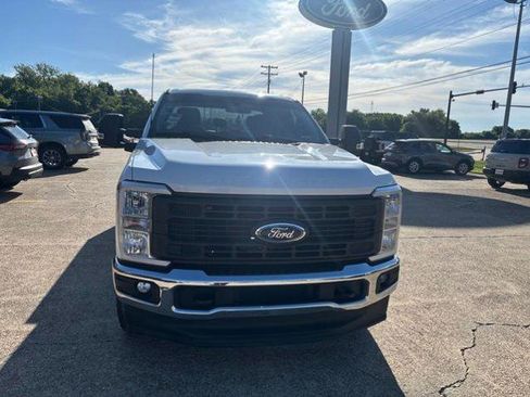 Certified 2023 Ford F250 XL w/ XL Chrome Package AWD/4WD image 4