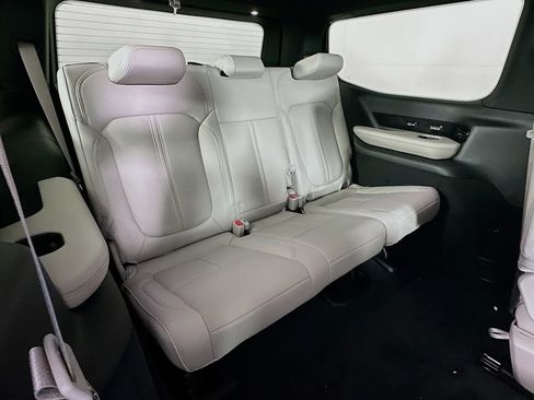 New 2026 Jeep Grand Wagoneer Summit image 35