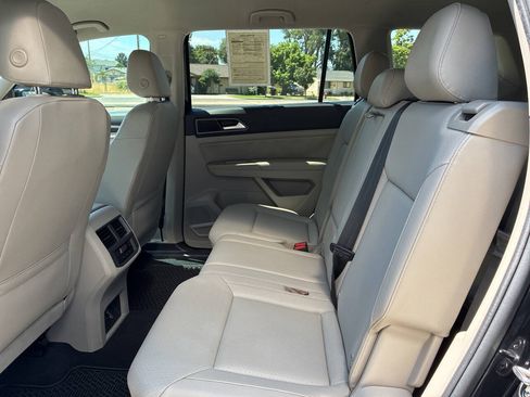 Used 2019 Volkswagen Atlas SE w/ Towing Package FWD image 10