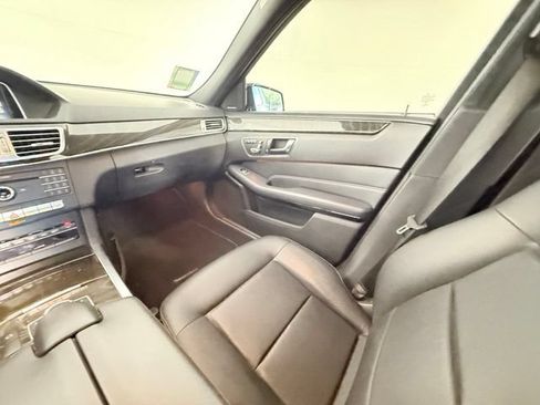 Used 2016 Mercedes-Benz E 350 Sedan image 36