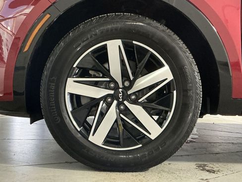 Used 2023 Kia Sorento S w/ Panoramic Sunroof Package FWD image 13