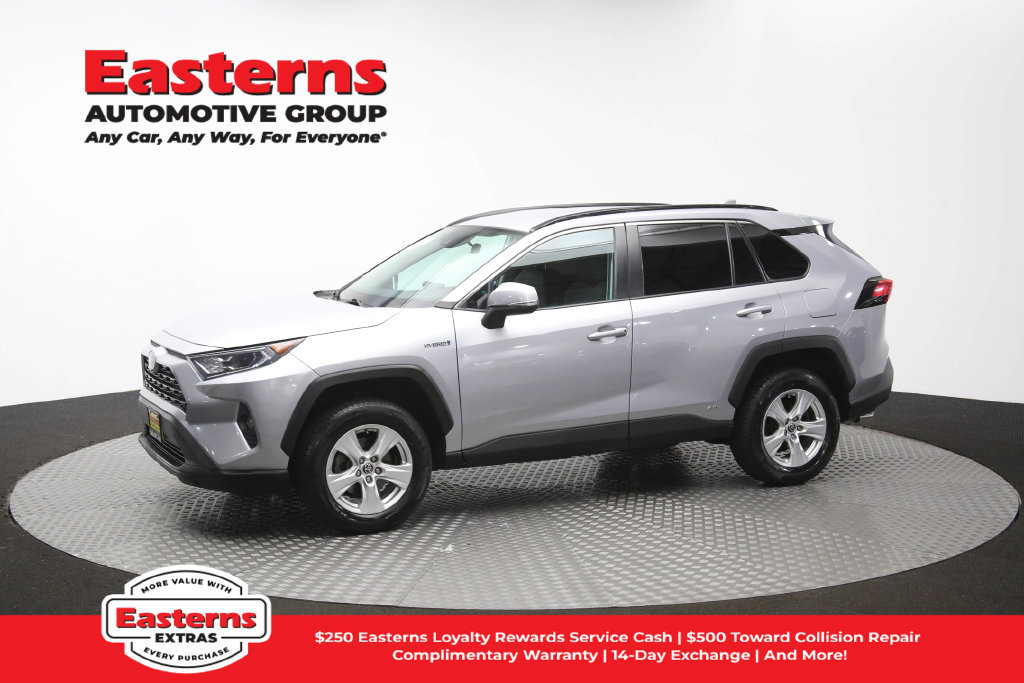 Used 2021 Toyota RAV4 XLE w/ XLE Grade Weather Package AWD/4WD image 60