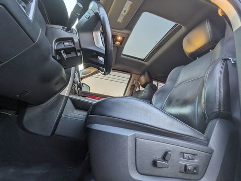 Used 2015 RAM 1500 Laramie w/ Convenience Group image 25