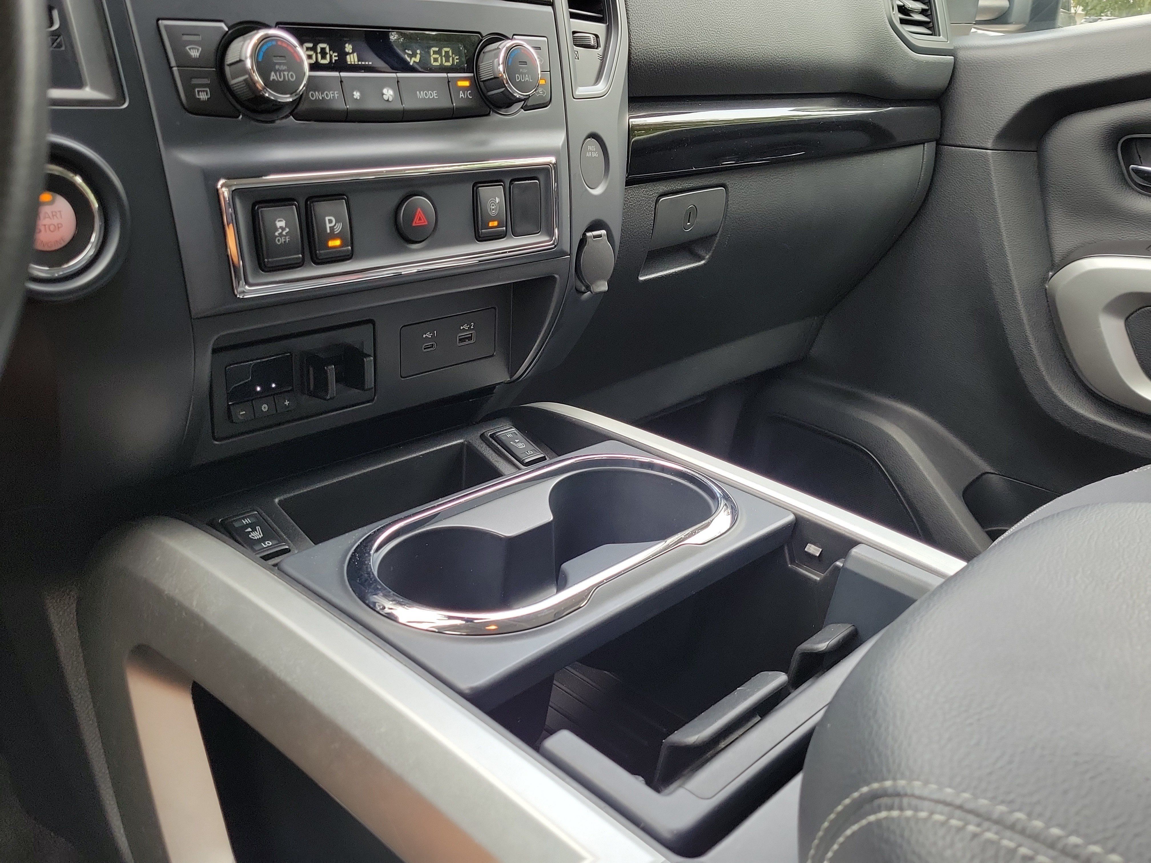 Used 2023 Nissan Titan SV w/ SV Convenience Package RWD image 27