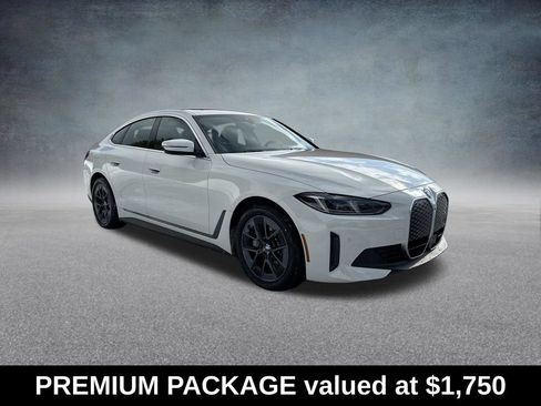 Used 2025 BMW i4 xDrive40i w/ Premium Package AWD/4WD image 2