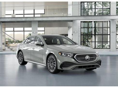 New 2026 Mercedes-Benz E 450 4MATIC Sedan image 10