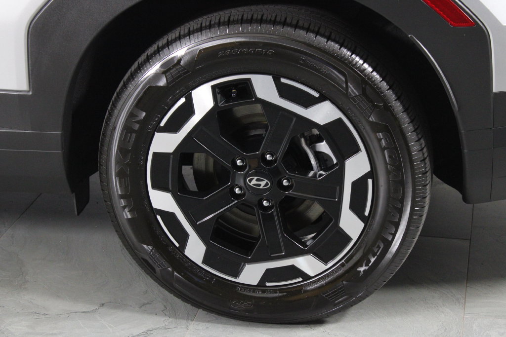 Certified 2026 Hyundai Santa Fe SEL FWD image 15