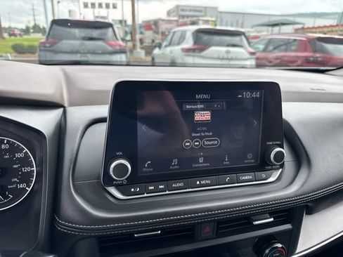 Certified 2023 Nissan Rogue SV AWD/4WD image 22