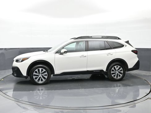 Used 2021 Subaru Outback Premium AWD/4WD image 9
