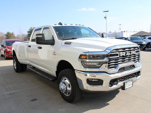 New 2026 RAM 3500 Tradesman AWD/4WD image 5