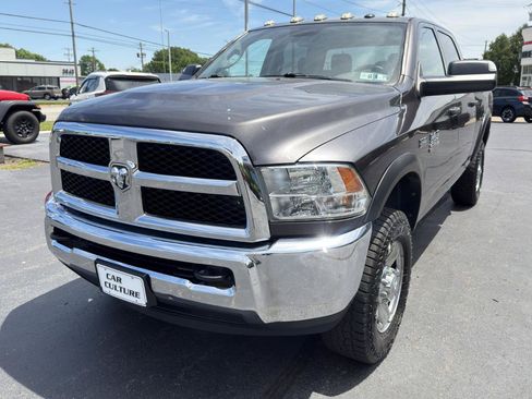 Used 2018 RAM 2500 Tradesman w/ Chrome Appearance Group AWD/4WD image 9