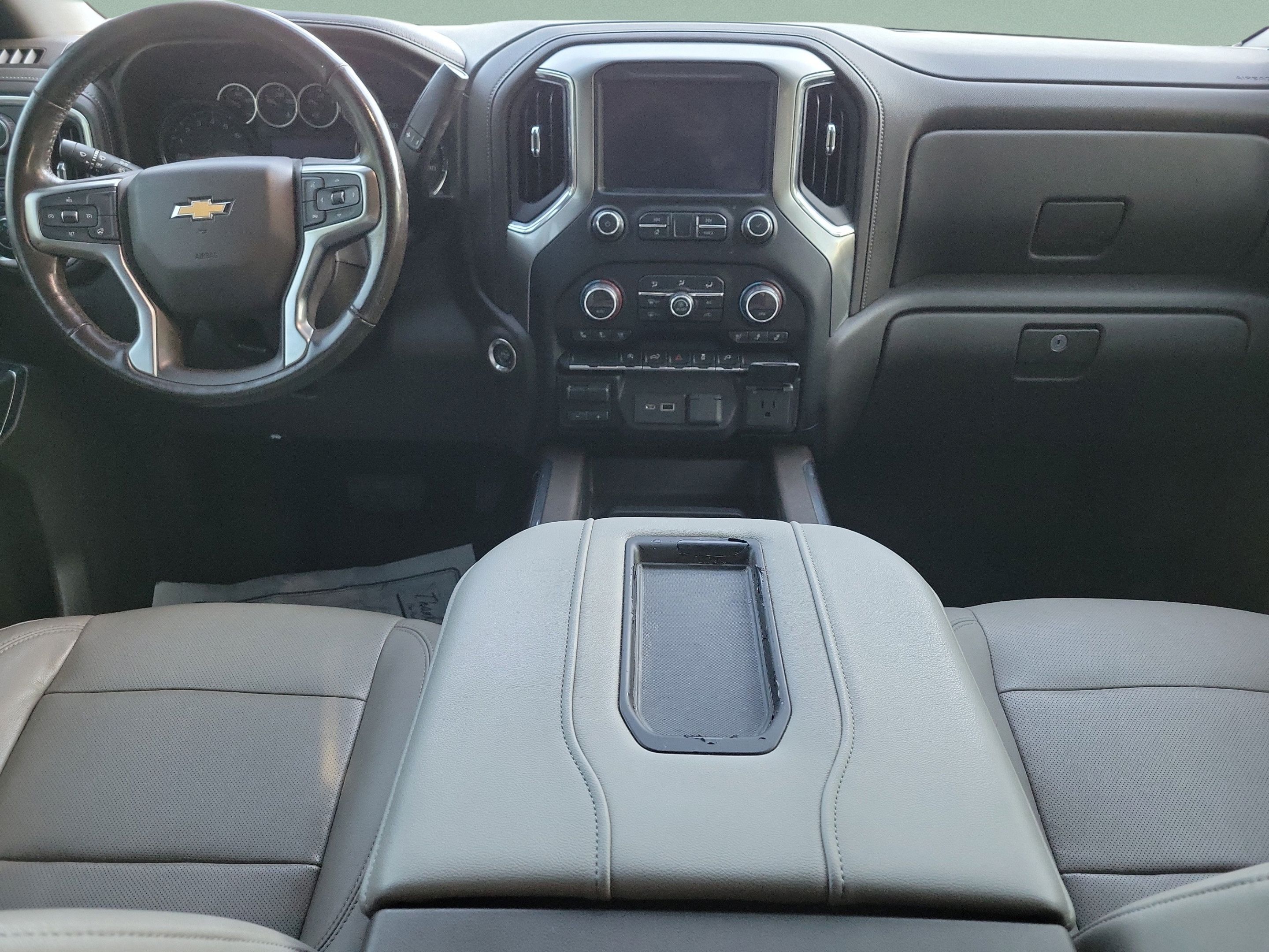 Used 2019 Chevrolet Silverado 1500 LTZ w/ LTZ Convenience Package AWD/4WD image 9