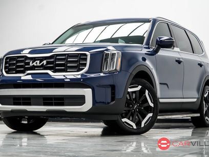 Used 2024 Kia Telluride S w/ S Sunroof Package