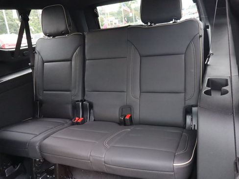 New 2026 Chevrolet Suburban Premier AWD/4WD image 28