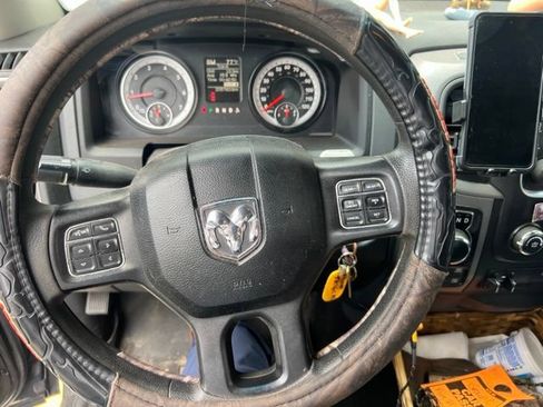 Used 2015 RAM 1500 Express AWD/4WD image 4