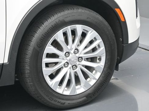Used 2024 Cadillac XT4 Luxury FWD image 6