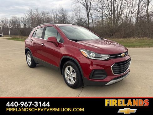 Used 2018 Chevrolet Trax LT w/ Driver Confidence Package image 11