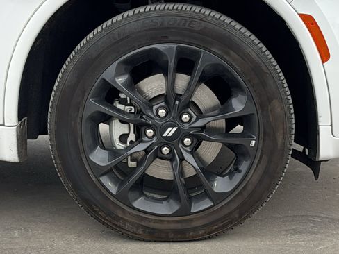 Certified 2025 Dodge Durango GT image 33