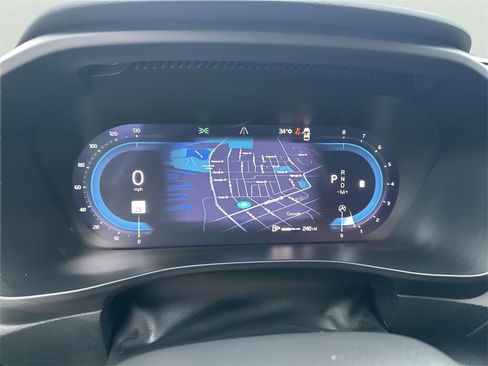 Used 2025 Volvo XC40 B5 Core image 19