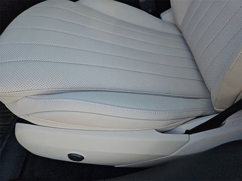 New 2025 Mercedes-Benz E 450 4MATIC All-Terrain Wagon image 20