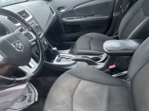 Used 2013 Dodge Avenger SXT image 27