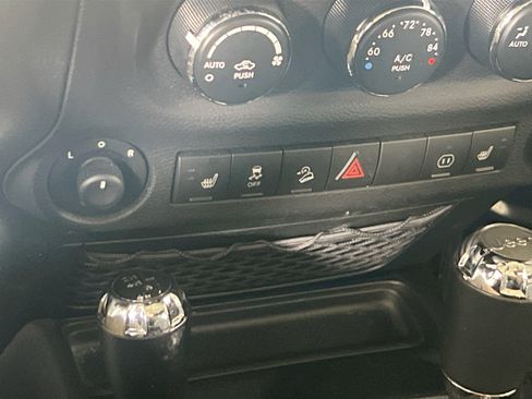 Used 2012 Jeep Wrangler Altitude image 18