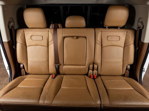 Used 2024 RAM 3500 Limited w/ Safety Group image 31