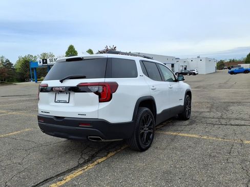 Used 2023 GMC Acadia SLE w/ Driver Convenience Package AWD/4WD image 4