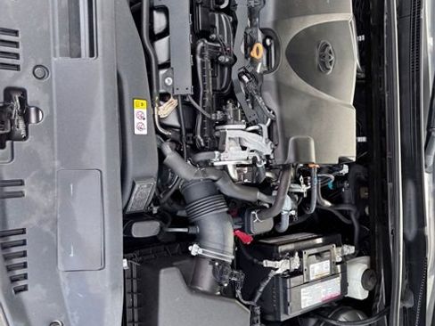 Used 2020 Toyota Camry XSE image 34