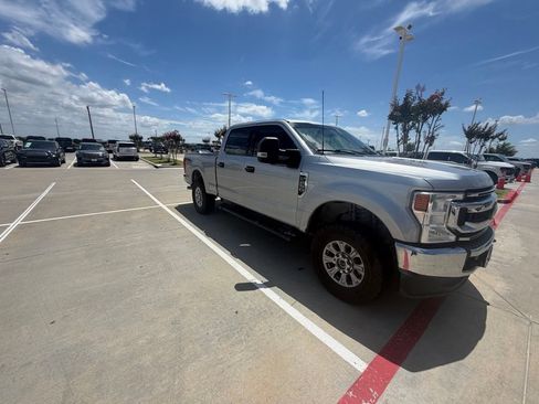 Used 2022 Ford F250 XLT AWD/4WD image 10