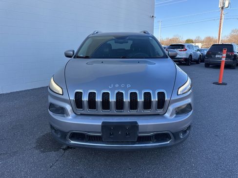 Used 2016 Jeep Cherokee Limited image 2