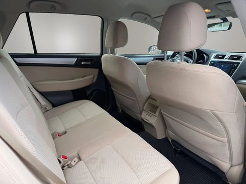 Used 2019 Subaru Outback 2.5i Premium image 33