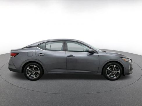Used 2025 Nissan Sentra SV FWD image 11