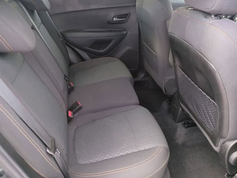 Used 2020 Chevrolet Trax LS image 20