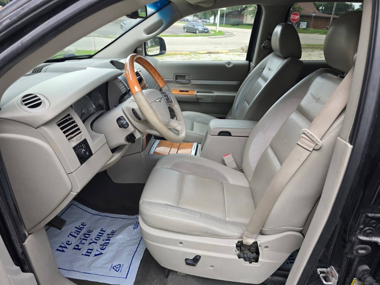 Used 2007 Chrysler Aspen Limited AWD/4WD image 19