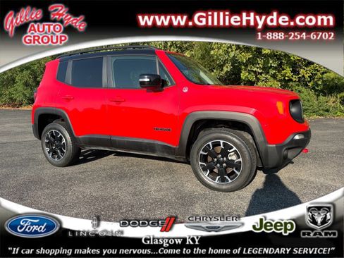 Used 2023 Jeep Renegade Trailhawk AWD/4WD image 1