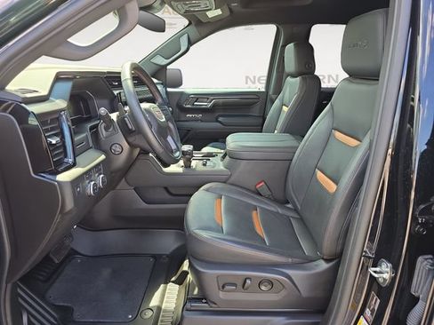 Used 2024 GMC Sierra 1500 AT4 w/ AT4 Preferred Package AWD/4WD image 9